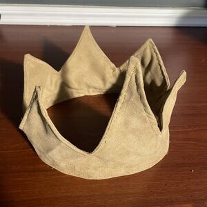 Fabric crown